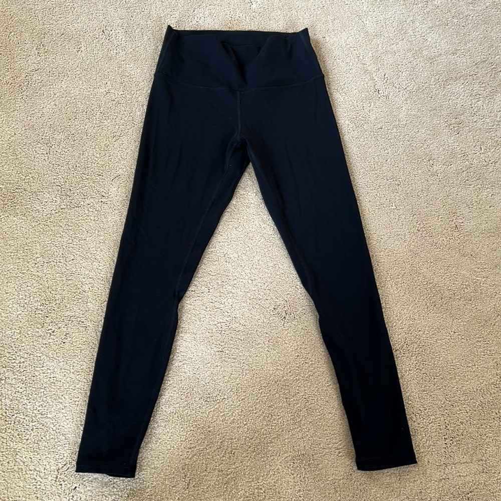 Black leggings * NEVER WORN *